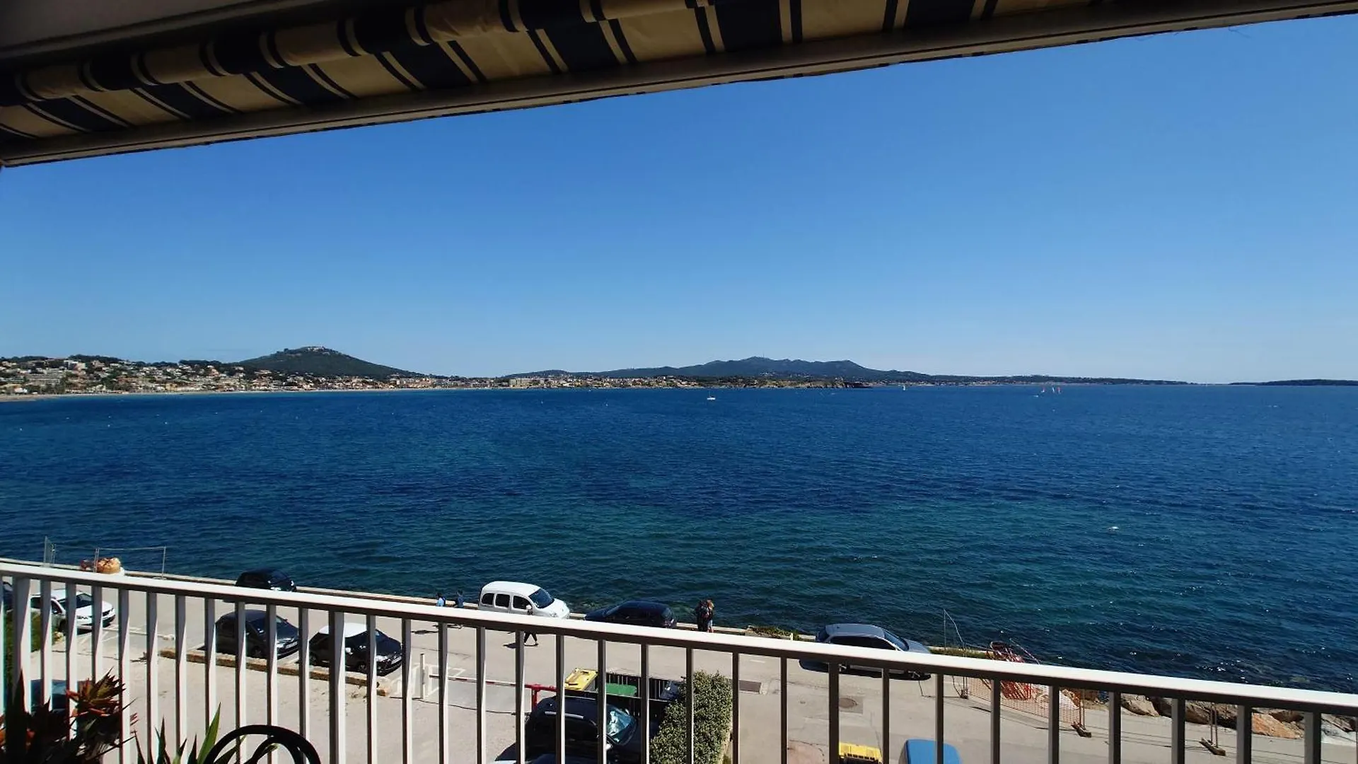 Sanary Bay View Apartment France